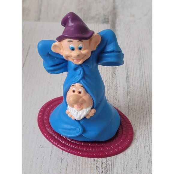 Snow-white dwarfs coat hiding Dopey Disney Pixar toy figure - Picture 1 of 6